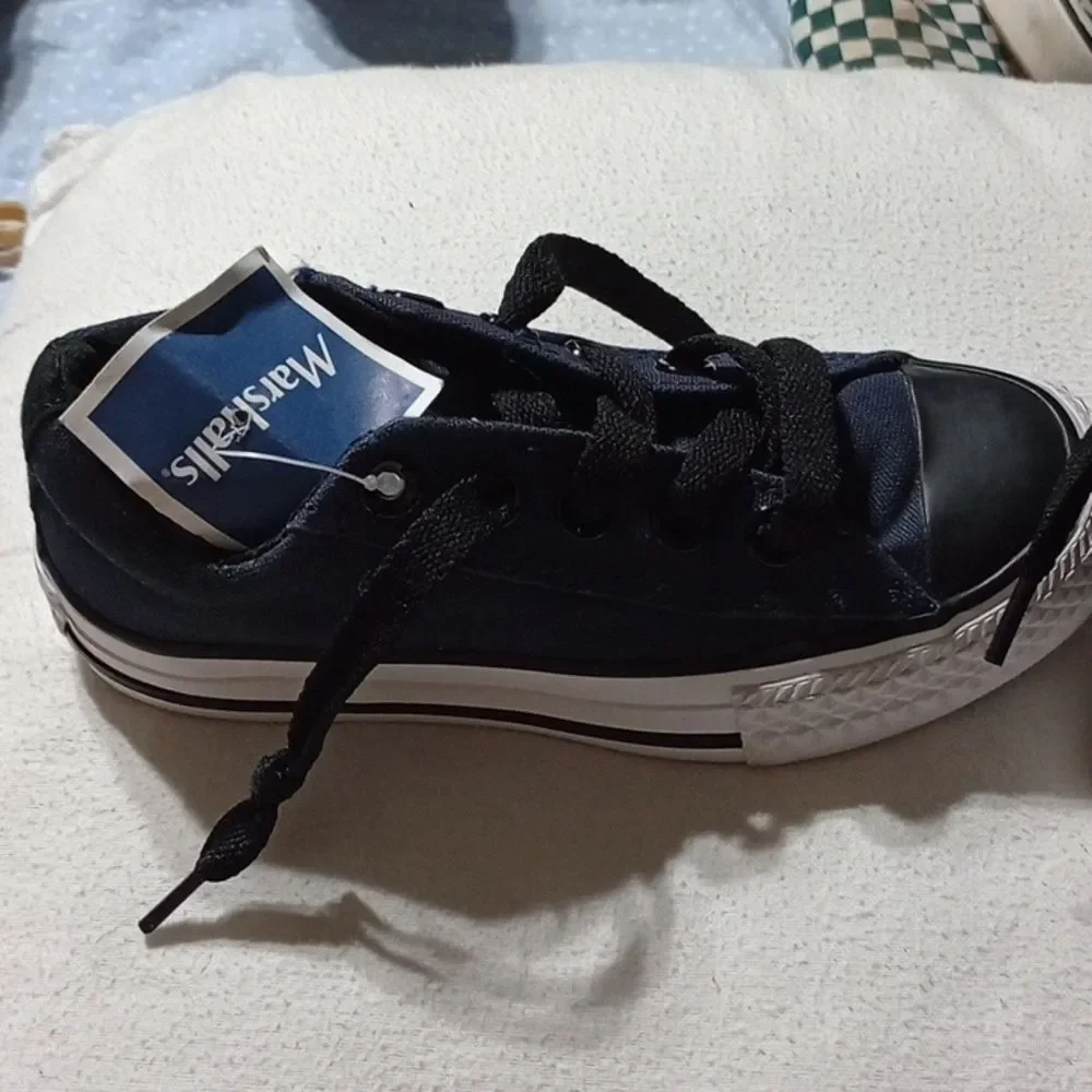Vans kids 11 shoes